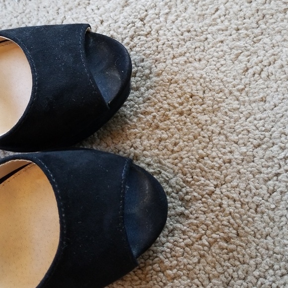 Pumps - Picture 5 of 5